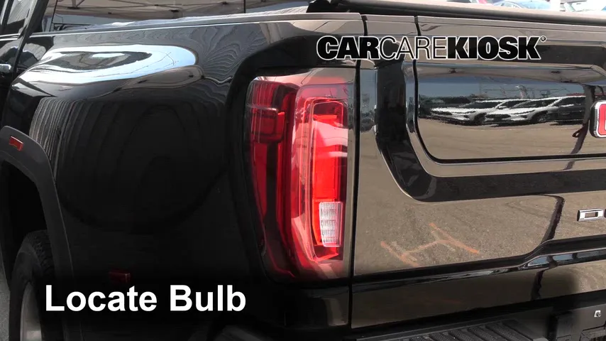 2021 GMC Sierra 3500 HD Denali 6.6L V8 Turbo Diesel Éclairage Feux de position arrière (remplacer ampoule)